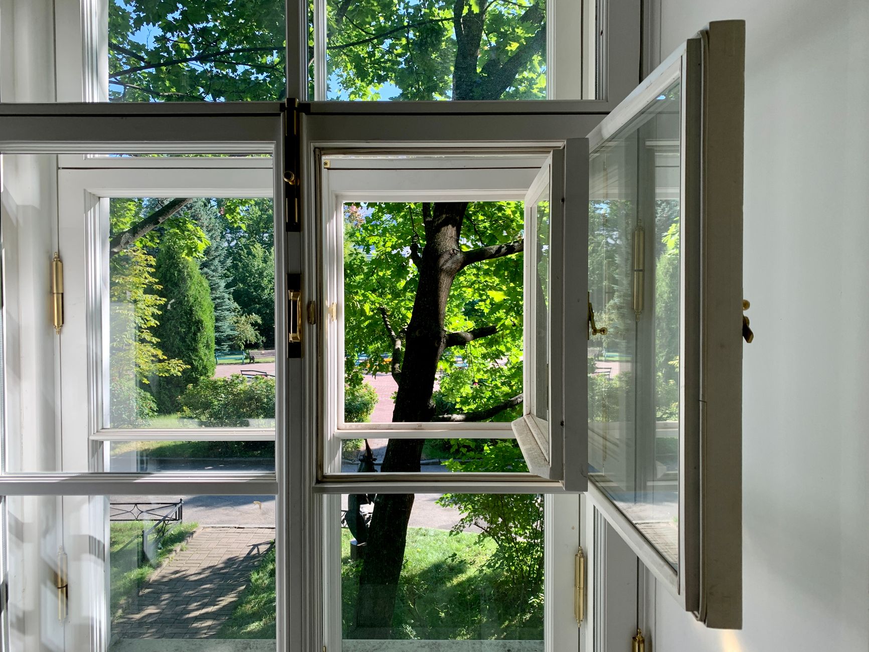 Casement Windows — standard features
